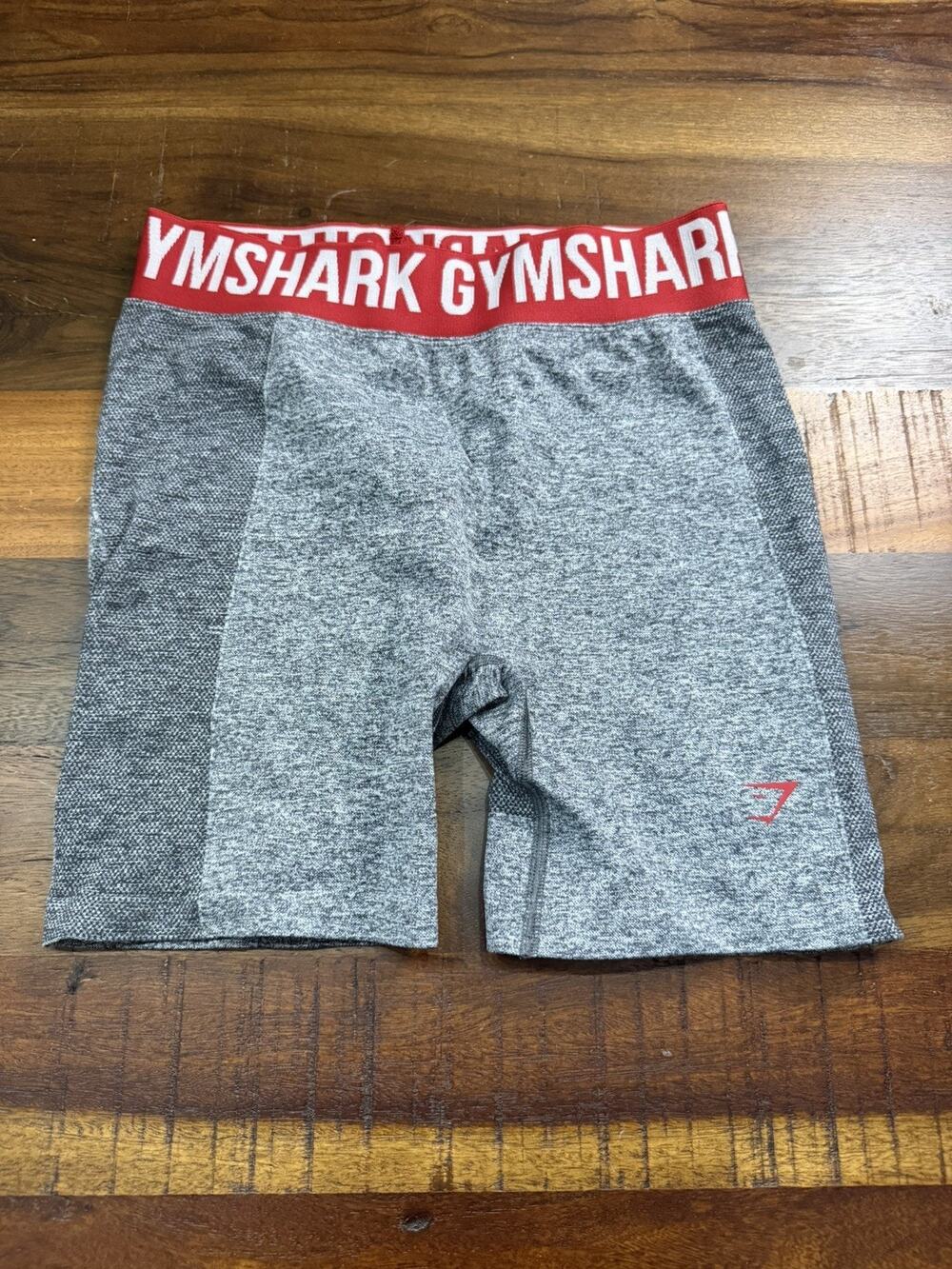Gymshark Women’s Seamless Flex Shorts Gray/Red Size Medium 5"